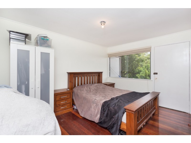 43 Holland Road, Holland Park QLD 4121