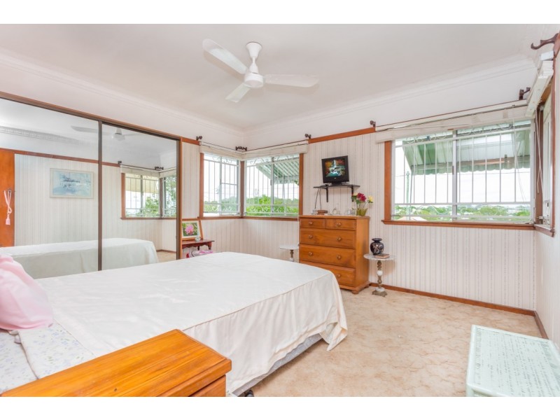 58 Effingham St, Tarragindi QLD 4121