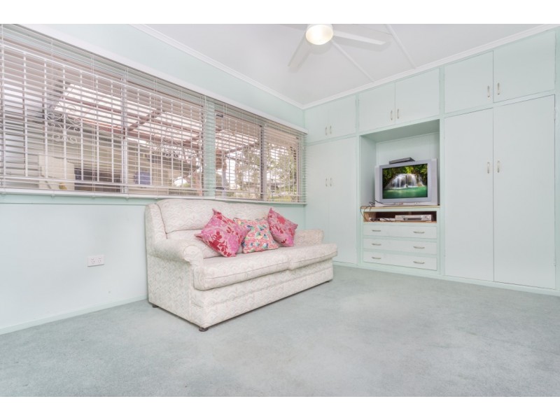 58 Effingham St, Tarragindi QLD 4121