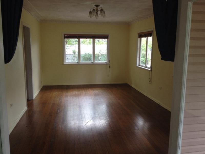 72 Cradock Street, Holland Park QLD 4121