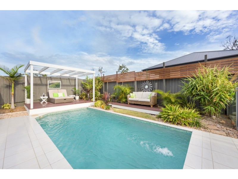 2 SEVERN ST, Coomera QLD 4209