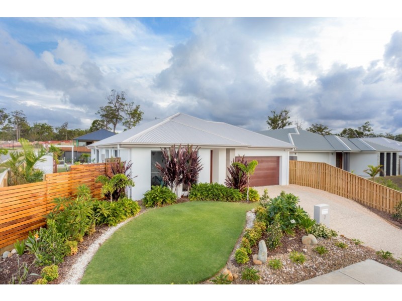 2 SEVERN ST, Coomera QLD 4209