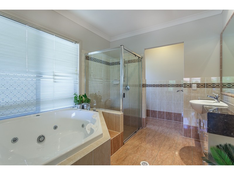 12 EASTSIDE ESPLANADE, Monterey Keys QLD 4212