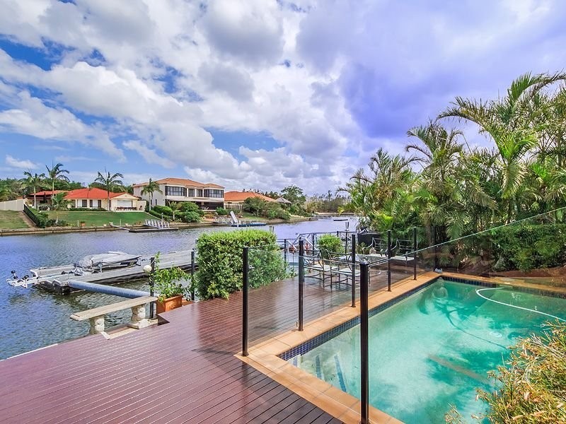 2117 FERNLEA ST, Hope Island QLD 4212