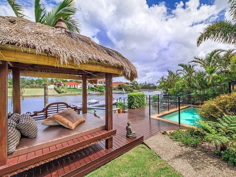 2117 FERNLEA ST, Hope Island QLD 4212