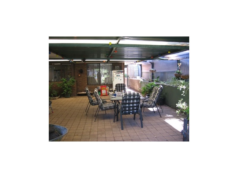 16 Kingsbridge Road, Warnbro WA 6169