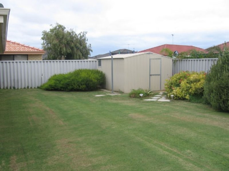 5 Silkhurst Crescent, Warnbro WA 6169
