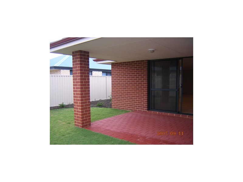 8 Torquay Way, Secret Harbour WA 6173