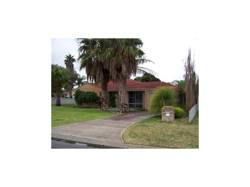 15 Rotohine Place, Cooloongup WA 6168