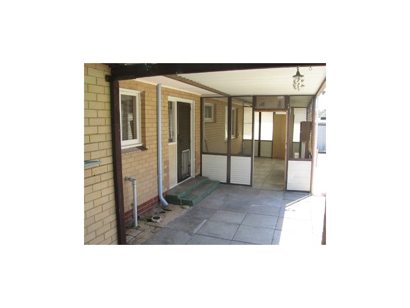 10 Corona Close, Rockingham WA 6168