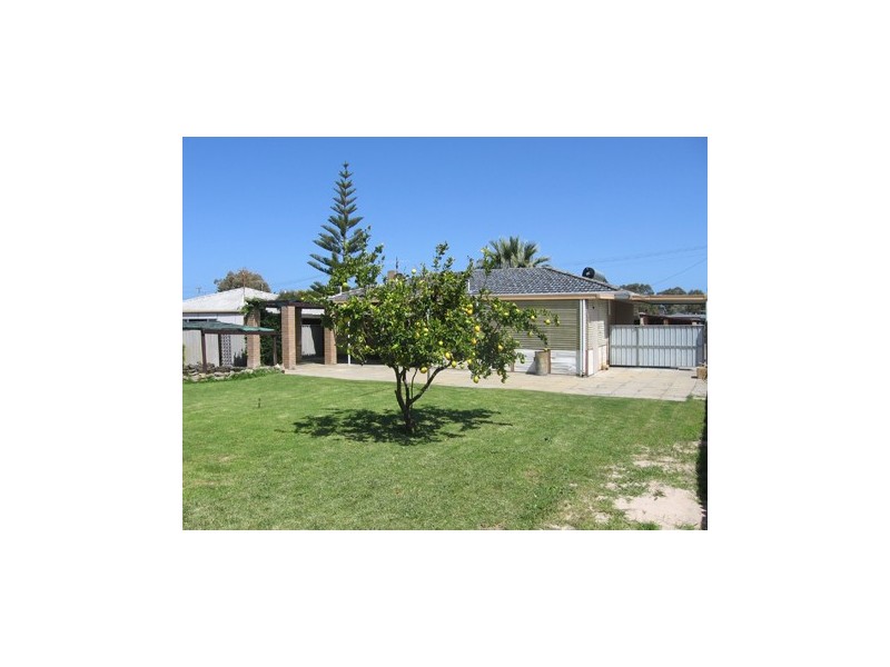 10 Corona Close, Rockingham WA 6168