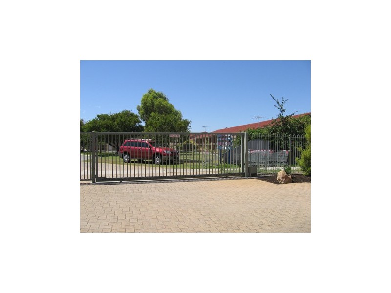 9/13 Baralda Court, Rockingham WA 6168