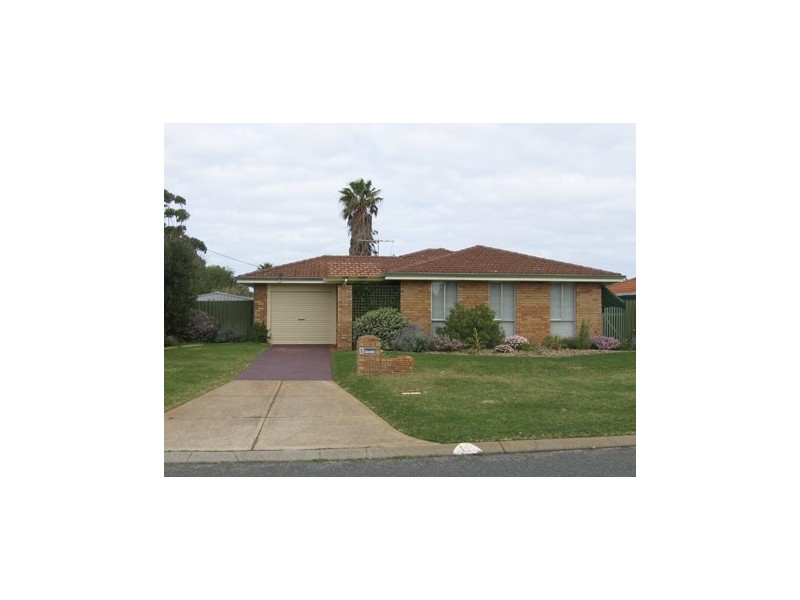 5 Varley Crescent, Cooloongup WA 6168