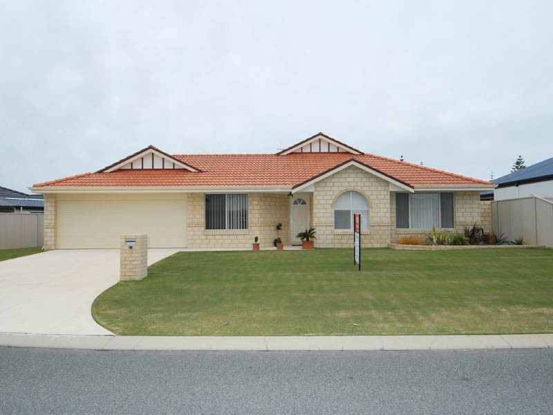 38 Baycliff Turn, Waikiki WA 6169