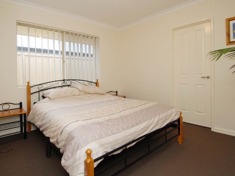 38 Baycliff Turn, Waikiki WA 6169