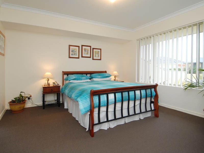 38 Baycliff Turn, Waikiki WA 6169