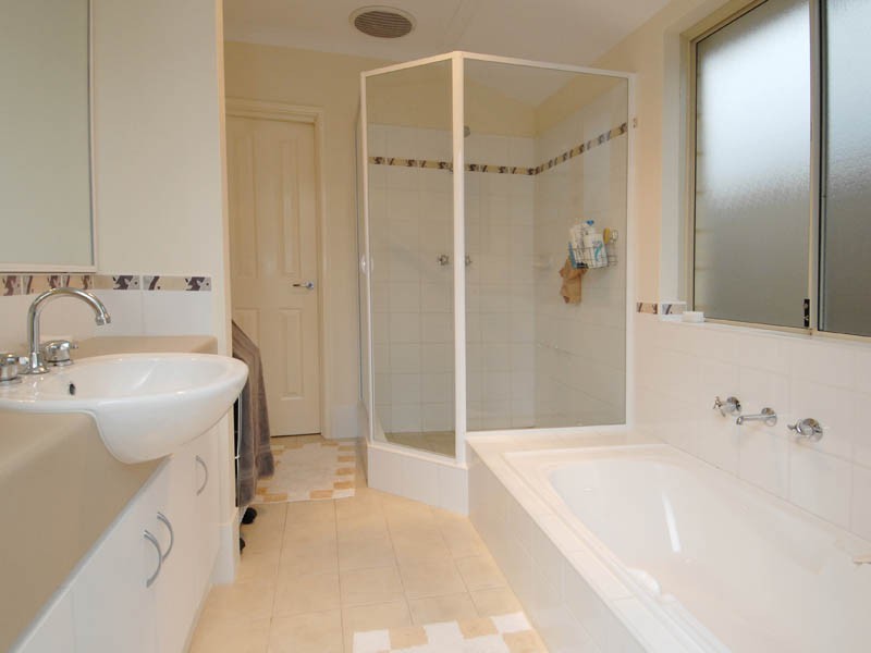 38 Baycliff Turn, Waikiki WA 6169