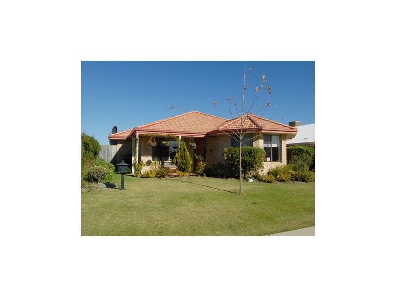 26 Rees Crescent, Rockingham WA 6168