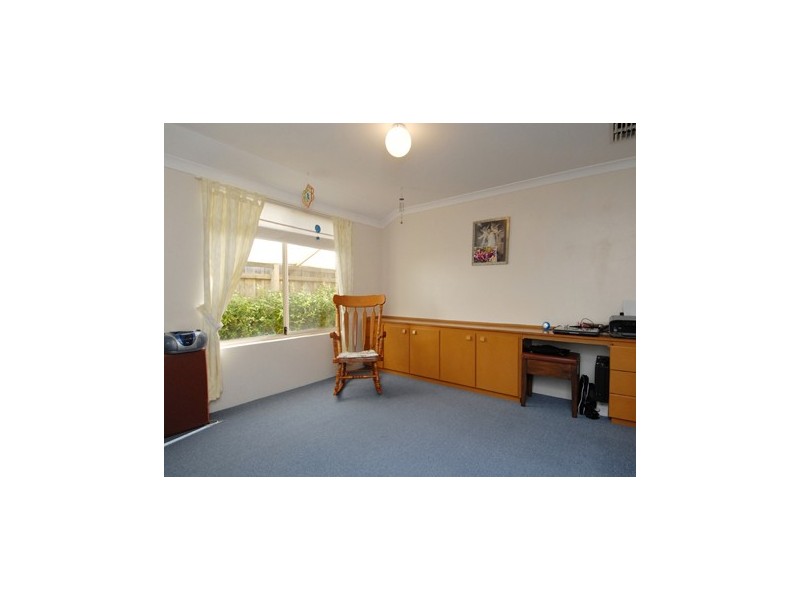 26 Rees Crescent, Rockingham WA 6168