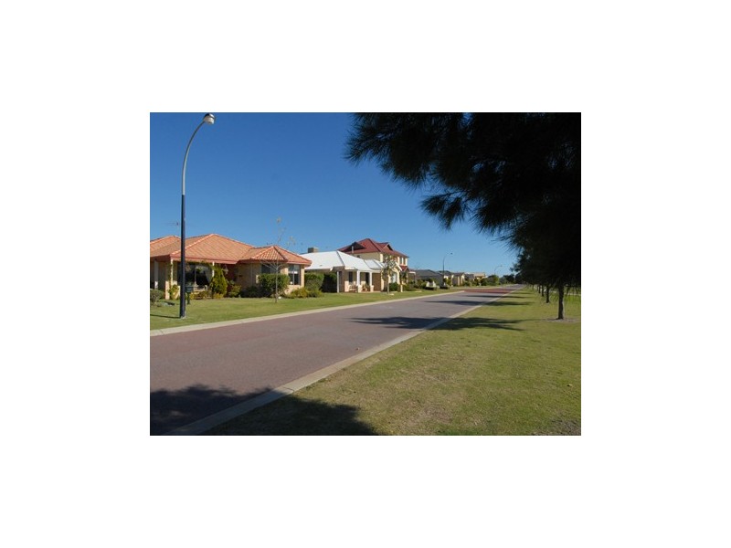26 Rees Crescent, Rockingham WA 6168