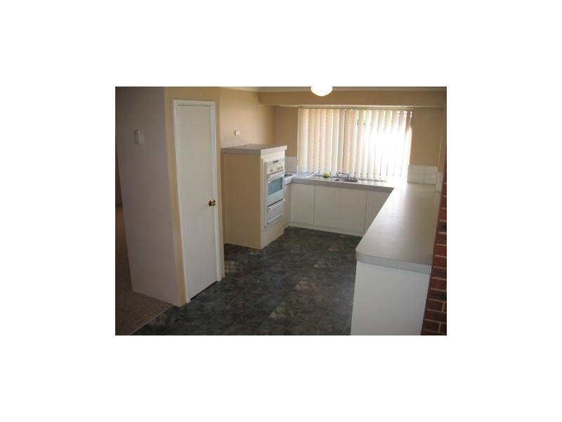 8 Luff Lane, Waikiki WA 6169