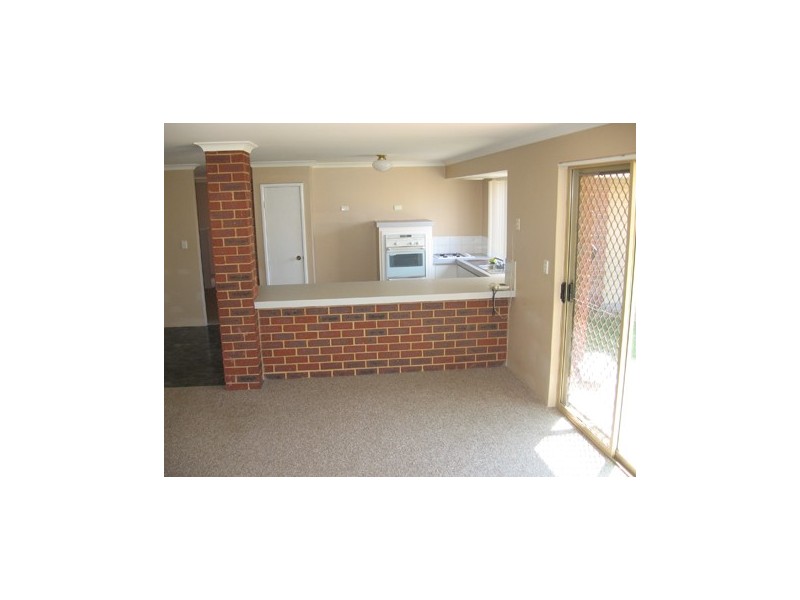 8 Luff Lane, Waikiki WA 6169