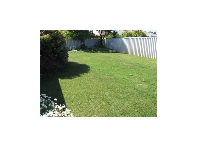 8 Luff Lane, Waikiki WA 6169