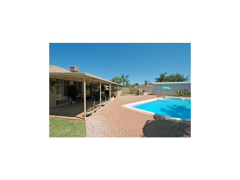 3 Camm Place, Waikiki WA 6169