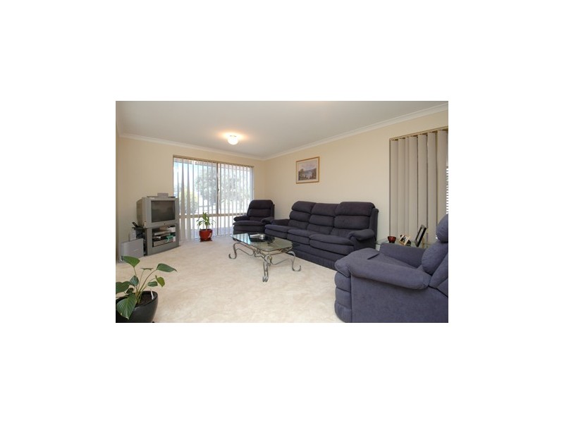 3 Camm Place, Waikiki WA 6169