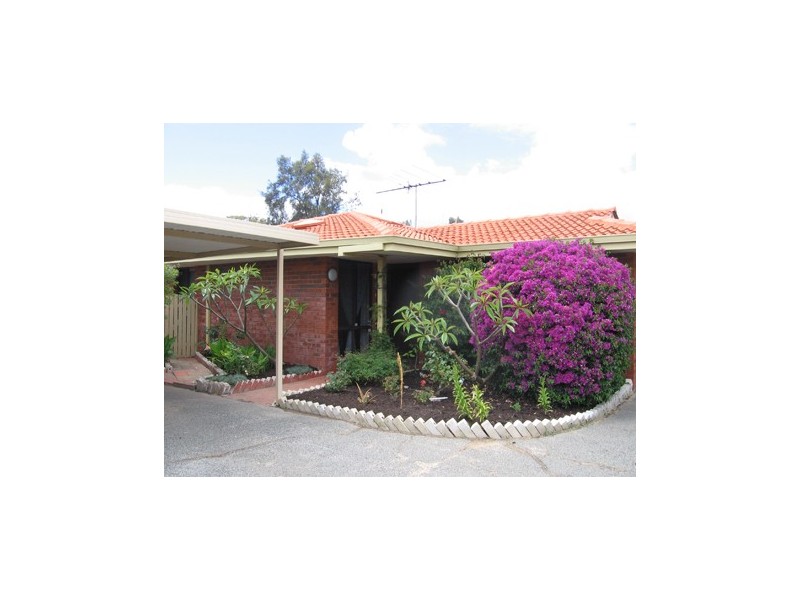 4/6 Ashford Avenue, Rockingham WA 6168