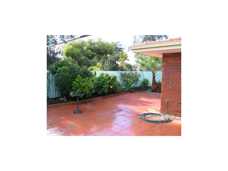 4/6 Ashford Avenue, Rockingham WA 6168