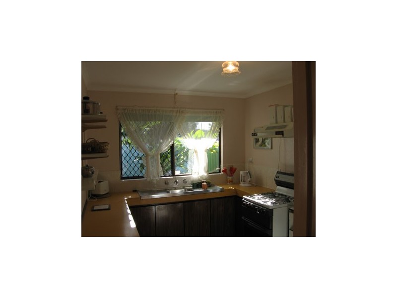 4/6 Ashford Avenue, Rockingham WA 6168
