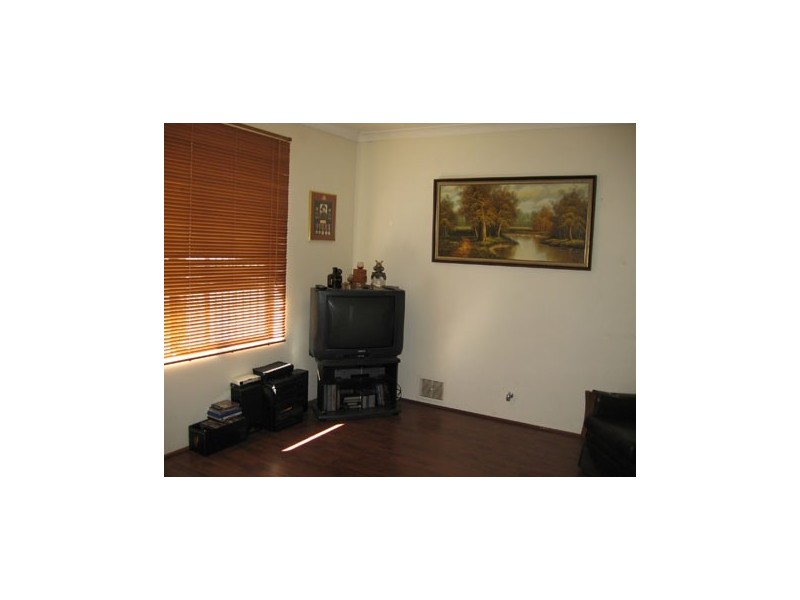 123 Currie Street, Warnbro WA 6169