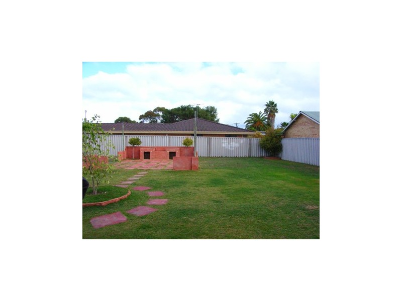 123 Currie Street, Warnbro WA 6169