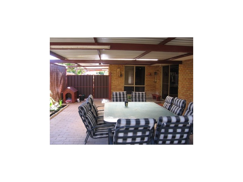 8 Monkton Way, Warnbro WA 6169