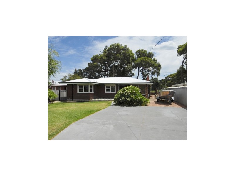 6 Vela Court, Rockingham WA 6168