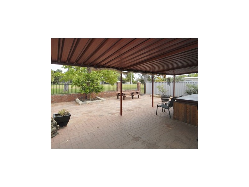 6 Vela Court, Rockingham WA 6168