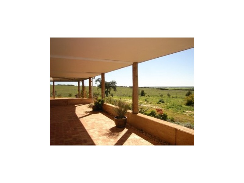 1 Wye Farm Road, Dongara WA 6525