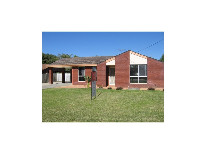 11 Ricketts Way, Rockingham WA 6168