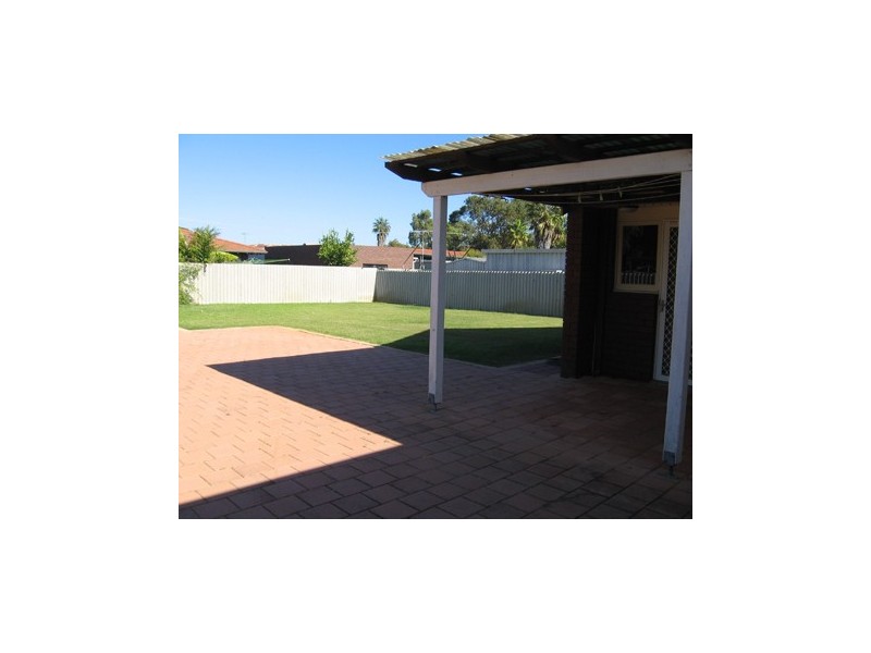 11 Ricketts Way, Rockingham WA 6168