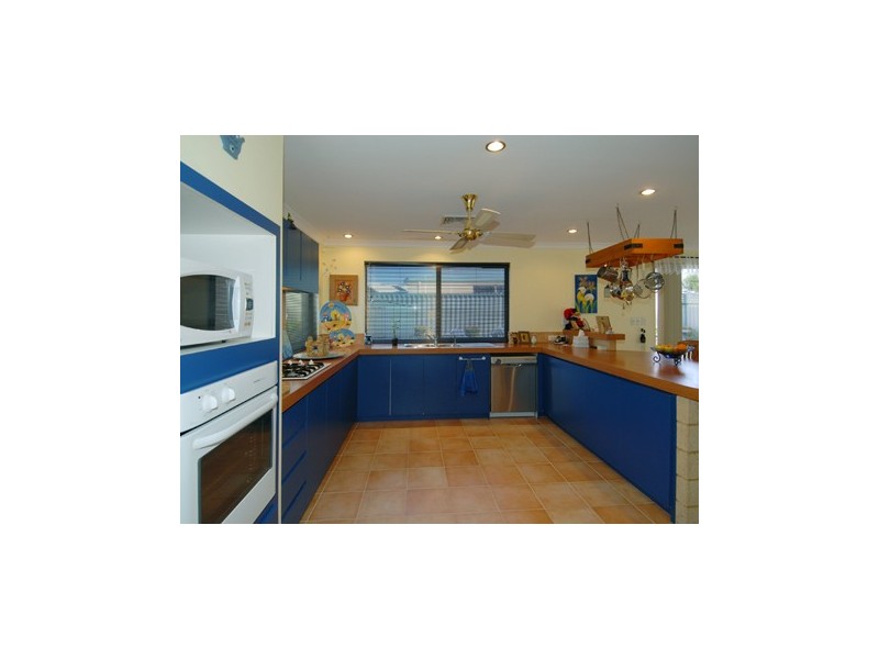 12 Madras Crescent, Port Kennedy WA 6172