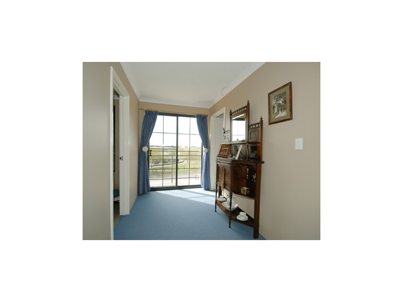 12 Madras Crescent, Port Kennedy WA 6172