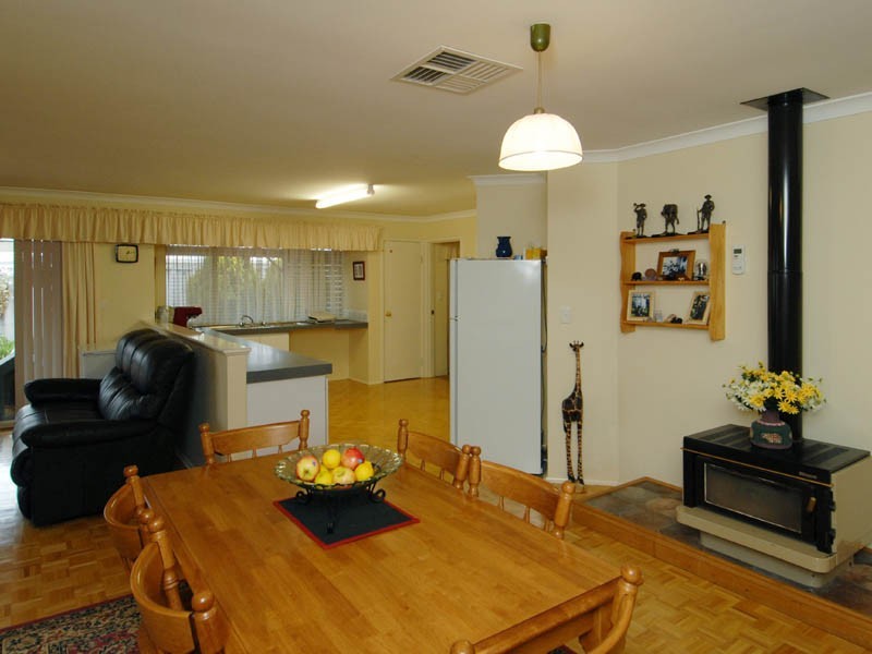 14 Marigold Place, Waikiki WA 6169