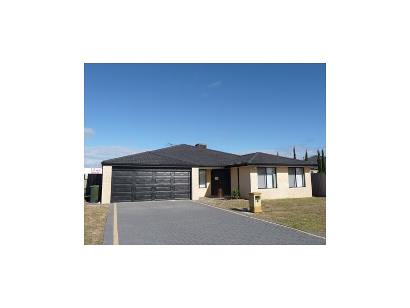 19 Sevilla Tce, Port Kennedy WA 6172