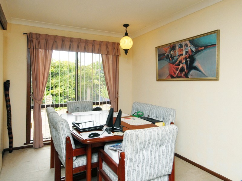 4 Holten Court, Cooloongup WA 6168