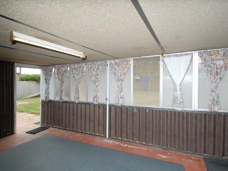 4 Holten Court, Cooloongup WA 6168