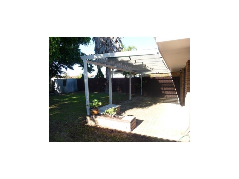 21A Rotohine Place, Cooloongup WA 6168