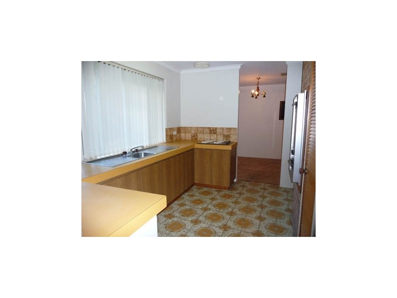 94 Georgetown Drive, Safety Bay WA 6169