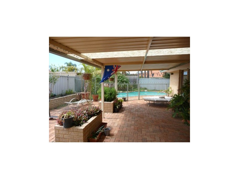 4 Greenlea Crescent, Warnbro WA 6169