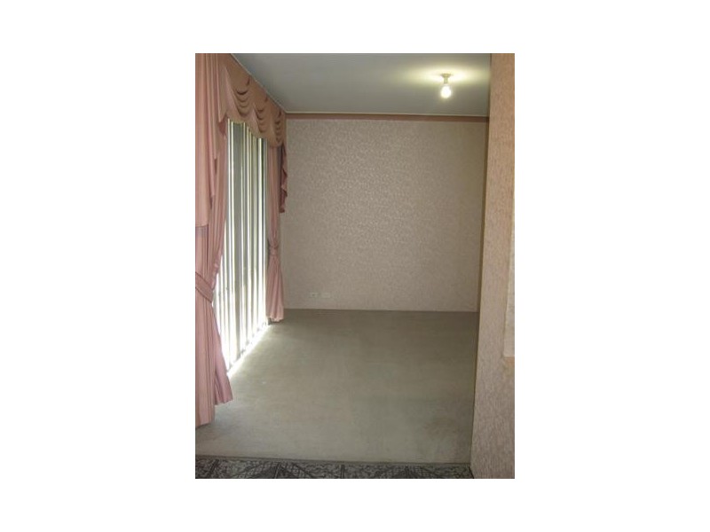 4 Aroona Way, Maddington WA 6109